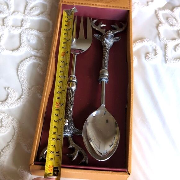 Vintage set of Stainless Steel Serving pieces from the Global Market - Picture 7 of 8